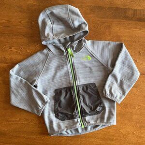 The North Face performance hoodie 4T